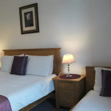 Au Bon Accueil Bed & Breakfast 2*