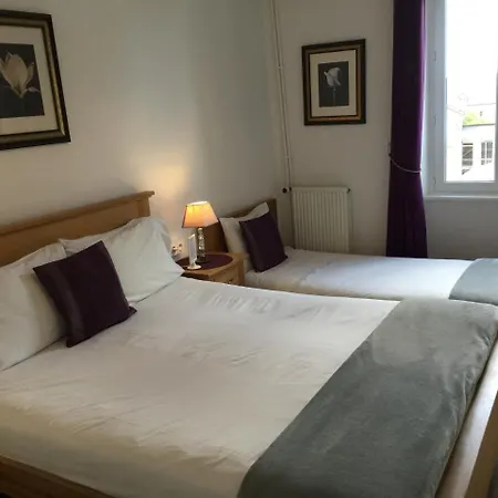 Au Bon Accueil Bed & Breakfast Saint-Marcan
